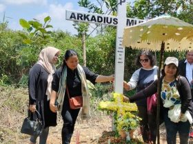 Arkadius Mungpin dimakamkan