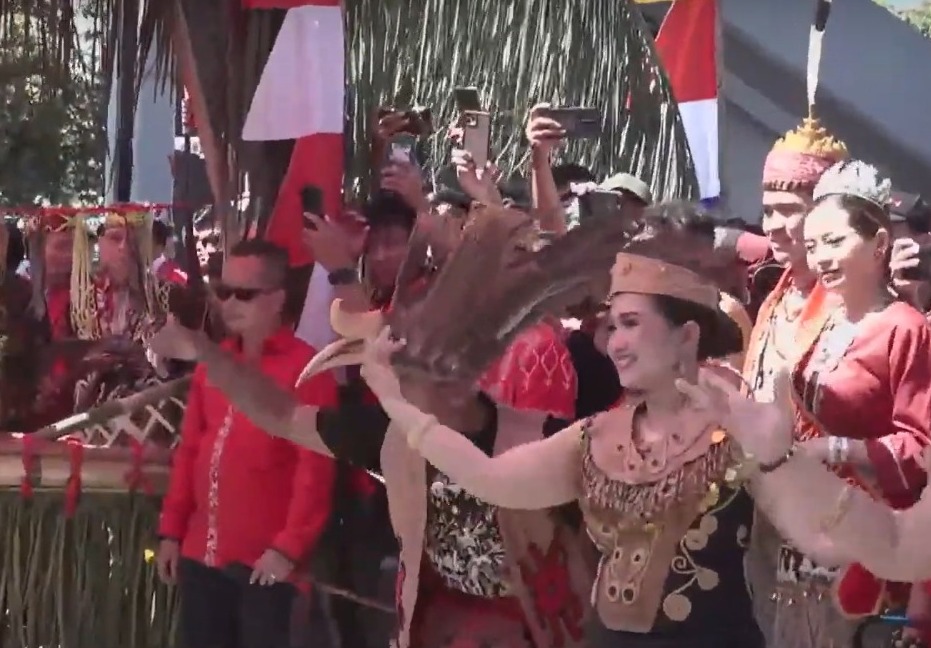 Dayak Keninjal Melawi