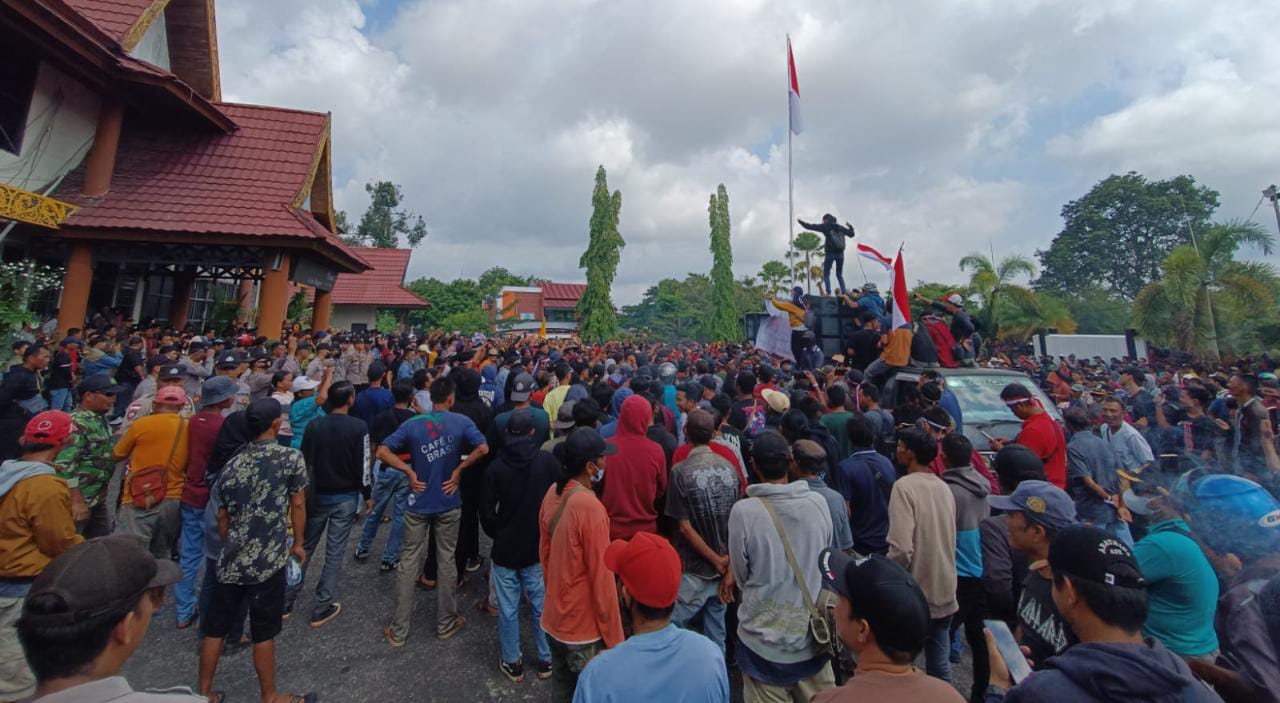 demo PETI Sintang